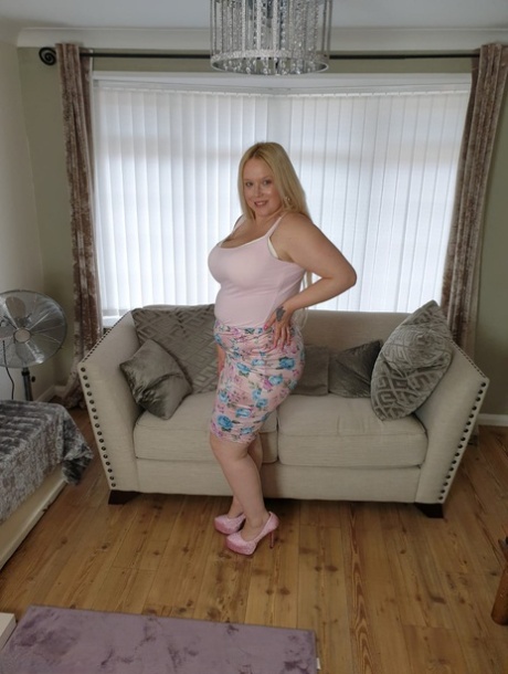 blond milf sexy undertøy for menn free pic 1