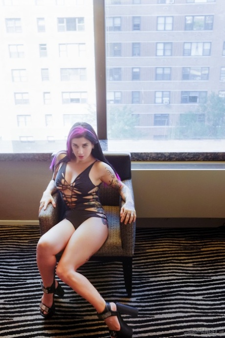 Joanna Angel porn pictures