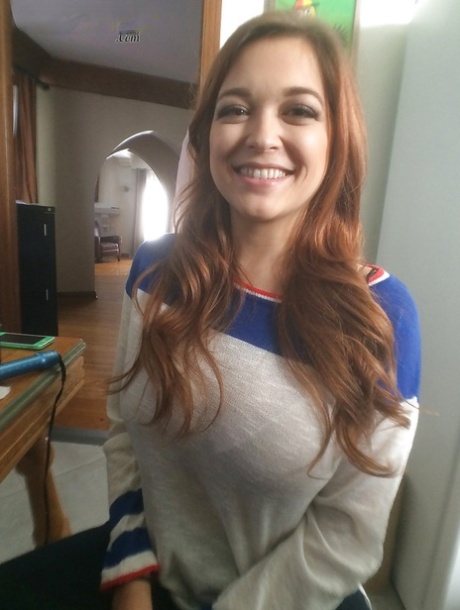 Tessa Fowler nude pictures