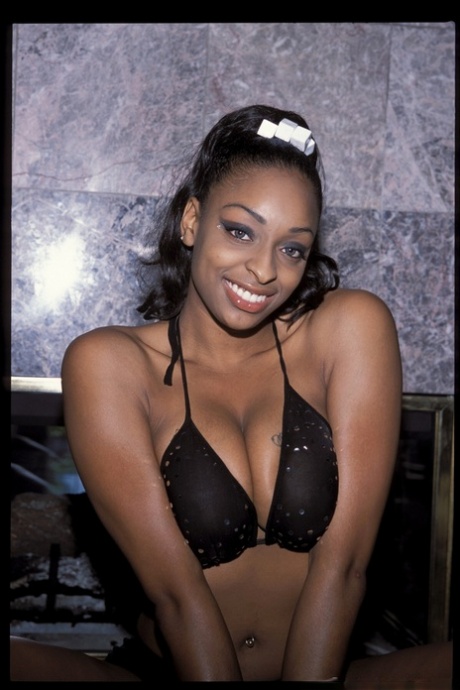 Carmen Hayes porn pics