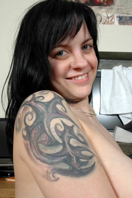 amateur tattoo wife porno picture