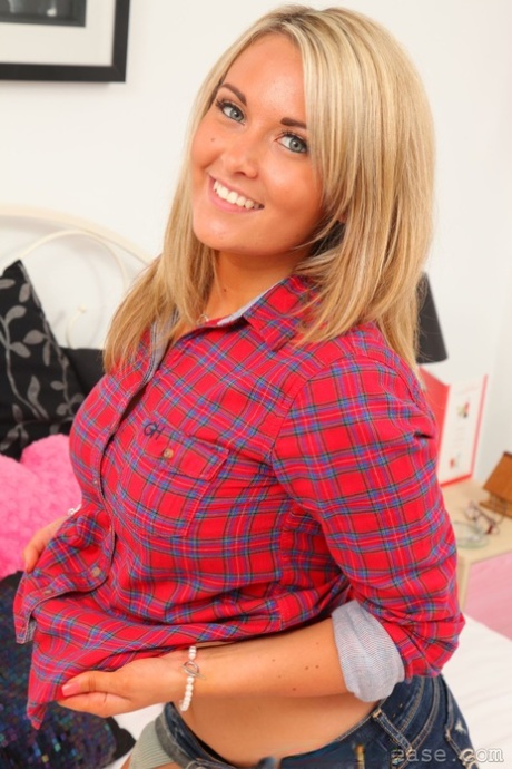 Zoe Alexandra free picture